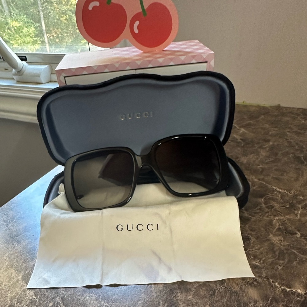 Women’s square Gucci sunglasses